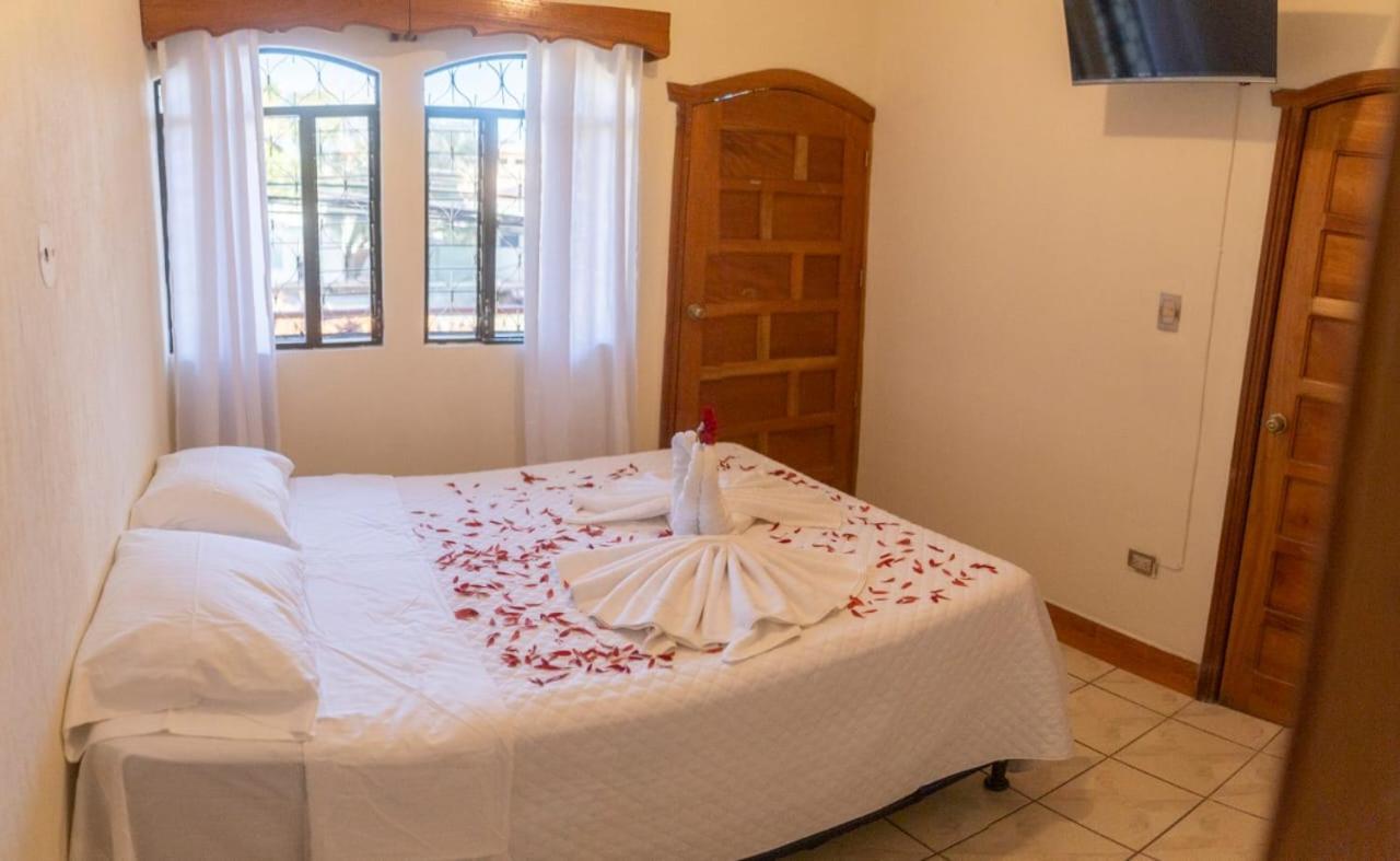 Hotel Los Manantiales 帕纳哈切尔 外观 照片
